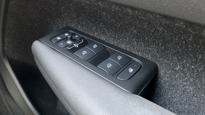 Volvo Xc40 2.0 B4P Inscription Pro 5dr Auto Petrol Estate